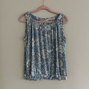 BOGO50% off Beautiful Women’s Sleeveless top by Loft in Size L